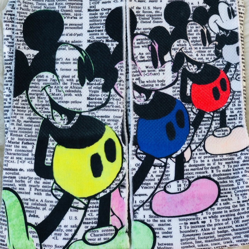 Mickey Mouse ARTNWORDZ wearable Art socks - Picture 1 of 8